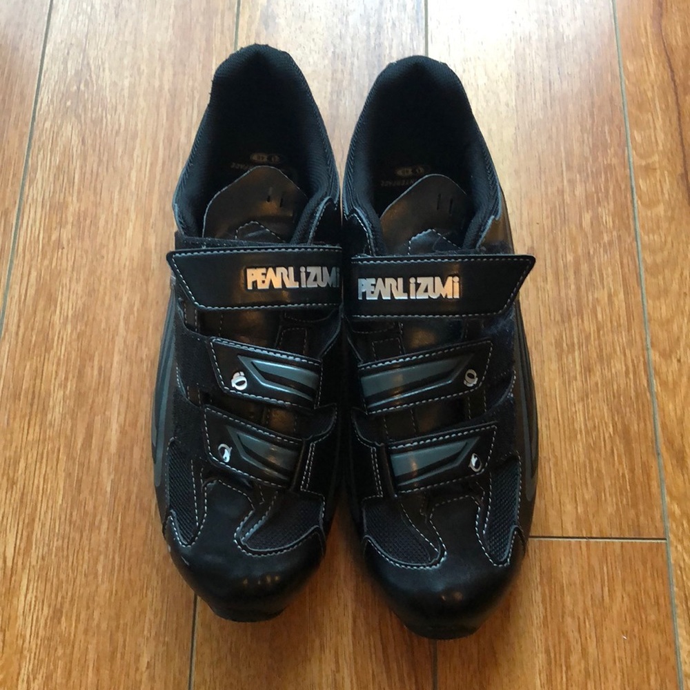 Pearl Izumi men’s cycling shoes